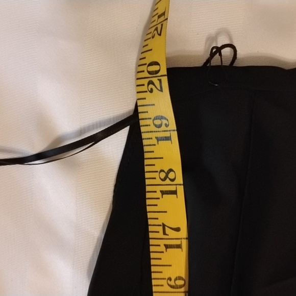 Milk & Honey Woman's Black One Shoulder Sleeveless Blouse, Size: L, NWT - Picture 4 of 8